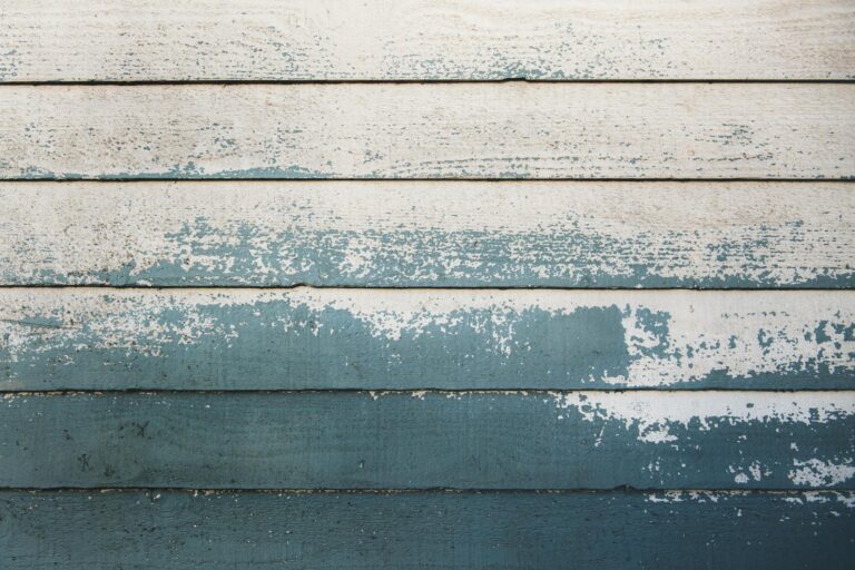 Peel-and-Stick Wallpaper: What Works, What Peels Off in 3 Weeks